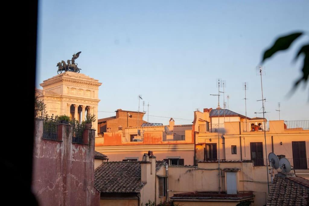 Peaceful Apartment In Piazza Venezia'S Alleys روما المظهر الخارجي الصورة