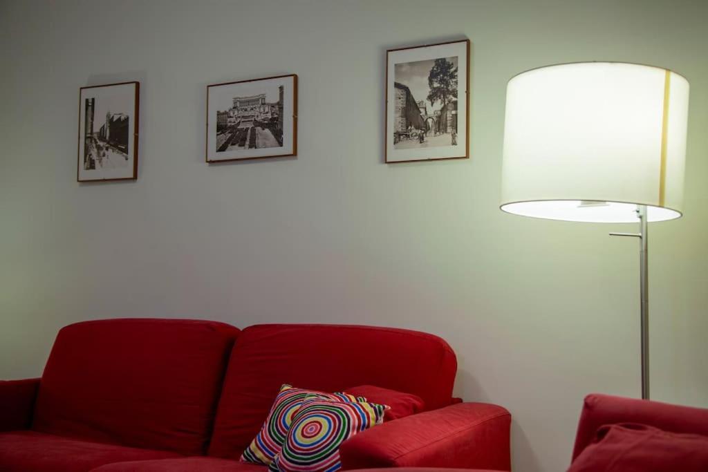 Peaceful Apartment In Piazza Venezia'S Alleys روما المظهر الخارجي الصورة