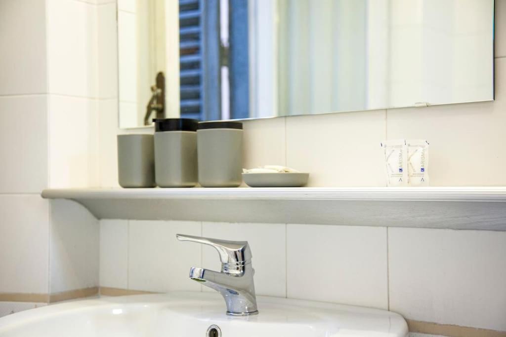 Peaceful Apartment In Piazza Venezia'S Alleys روما المظهر الخارجي الصورة